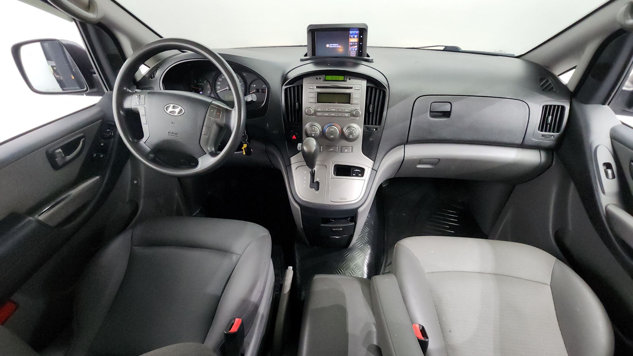HYUNDAI STAREX GRAND 2011