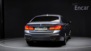 BMW 5-SERIES G30 2019