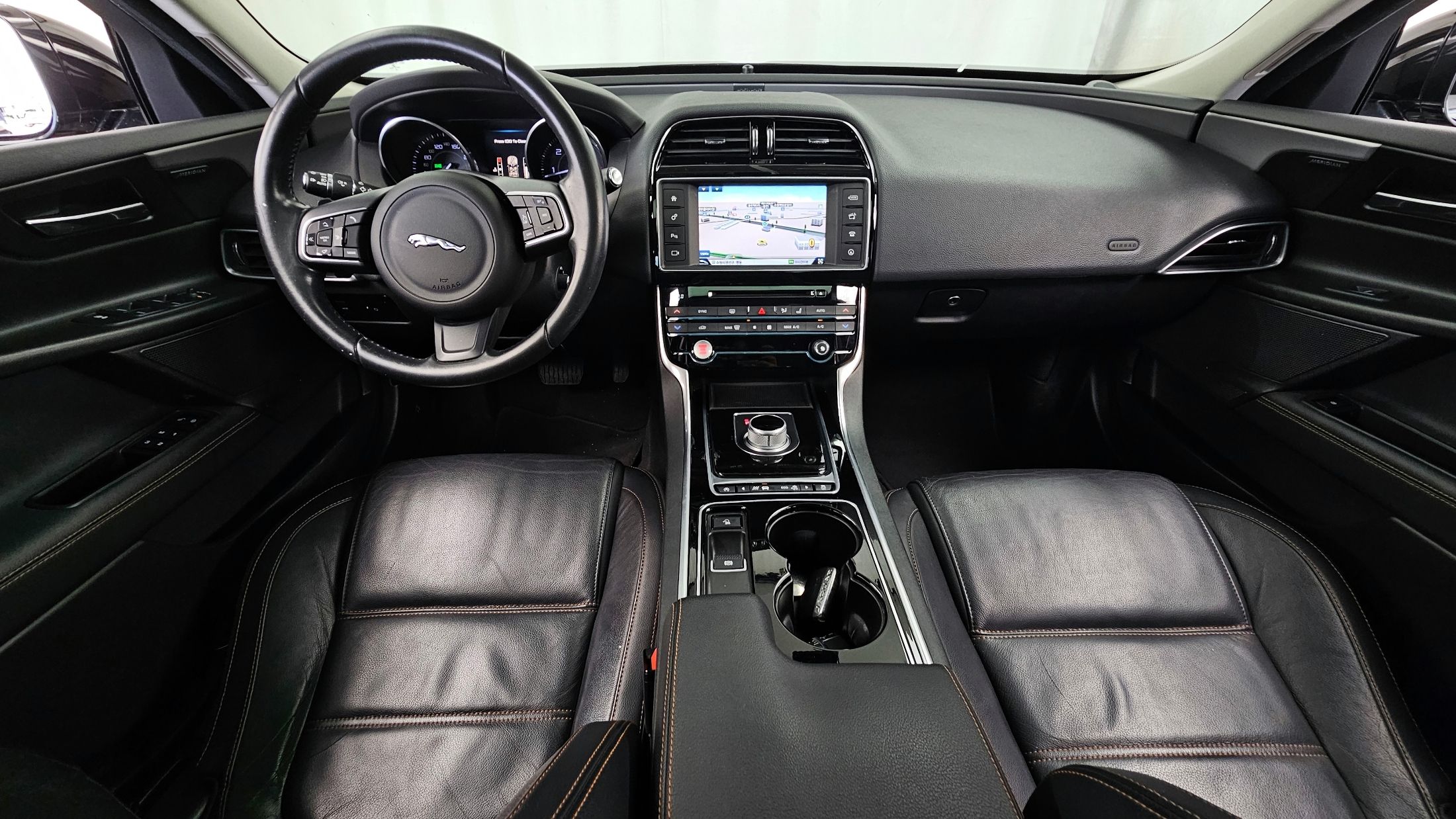 JAGUAR XE 2016