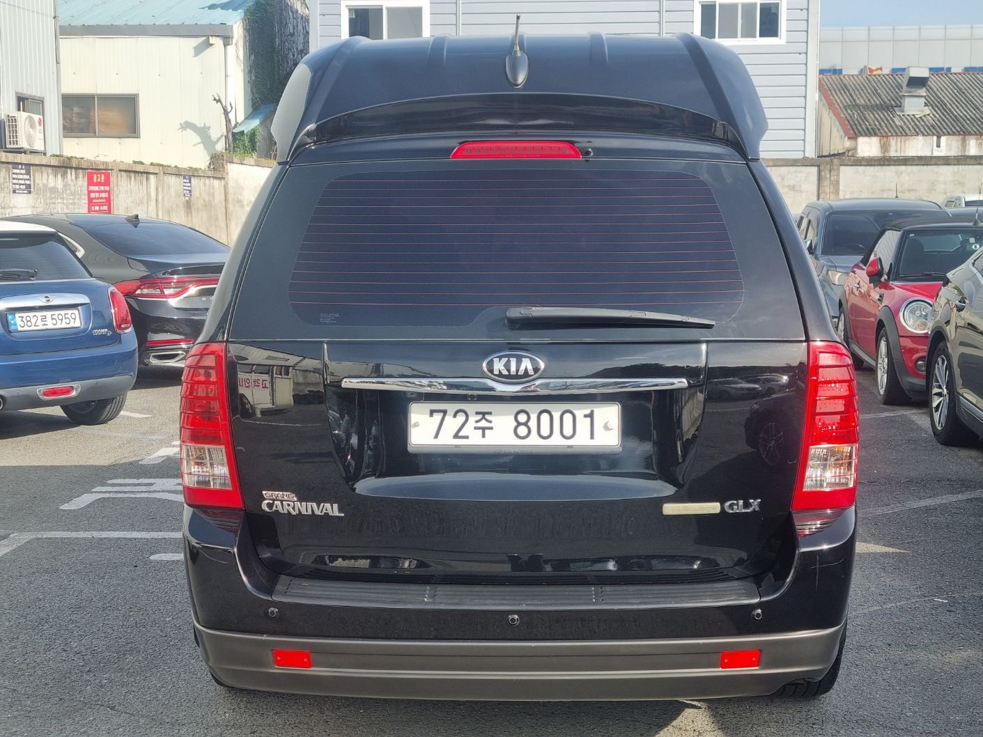 KIA CARNIVAL R 2012
