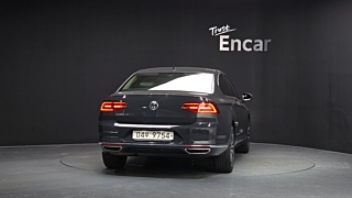 VOLKSWAGEN PASSAT GT B8 2018