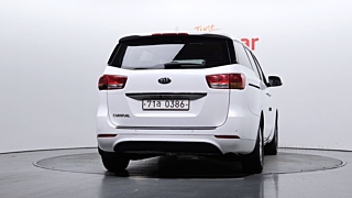 KIA CARNIVAL 2016