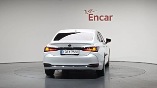 LEXUS ES300H 2023