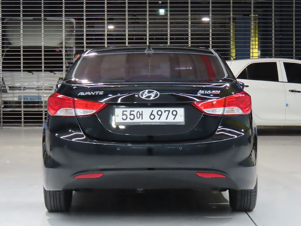 HYUNDAI AVANTE MD 2012