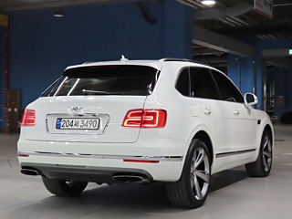 BENTLEY BENTAYGA 2018