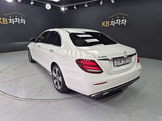 MERCEDES BENZ E-CLASS W213 2018