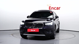 VOLVO XC40 2020