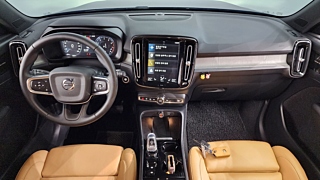VOLVO XC40 2020