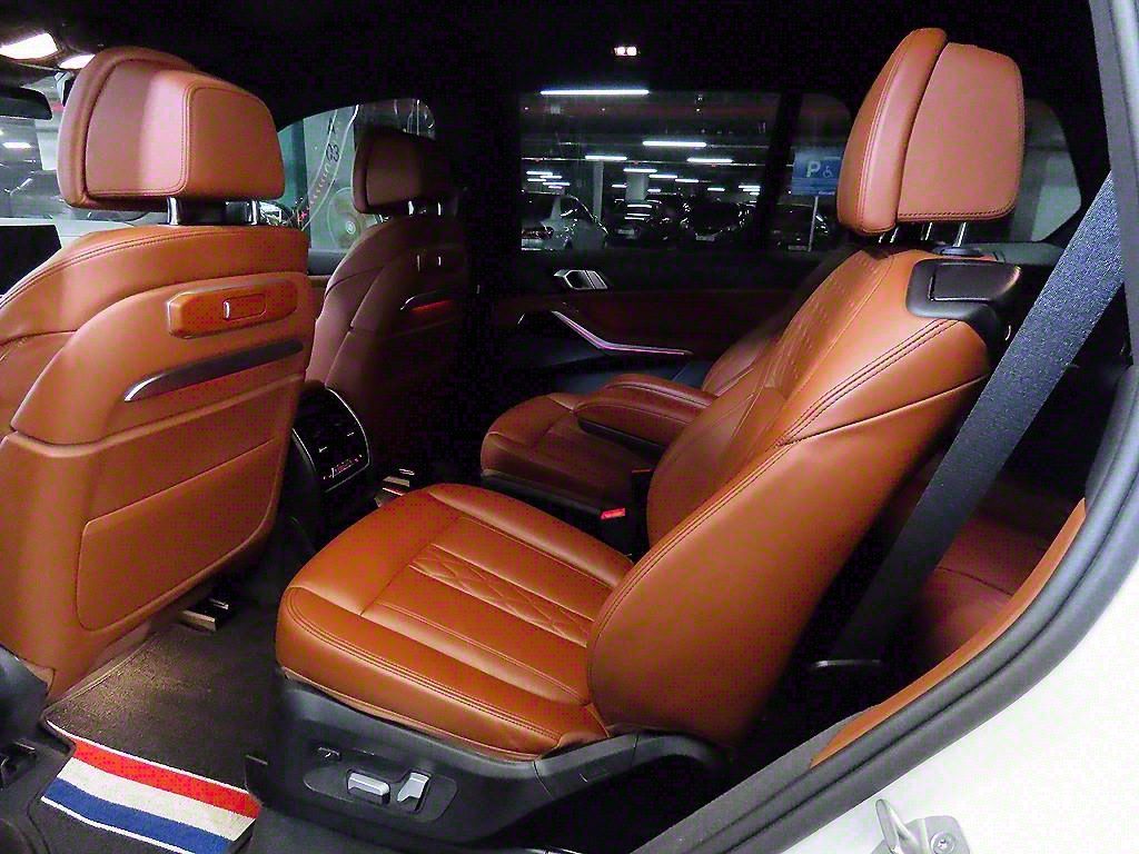 BMW X7 G07 2024