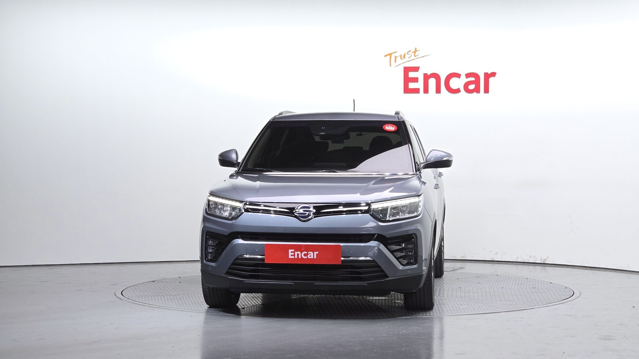 SSANGYONG TIVOLI VERY NEW 2021