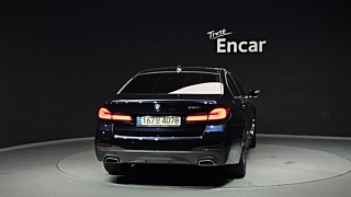 BMW 5-SERIES G30 2021