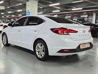 HYUNDAI AVANTE AD 2018