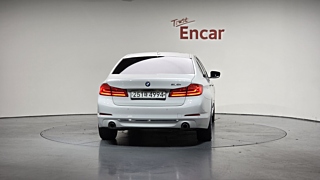 BMW 5-SERIES G30 2018