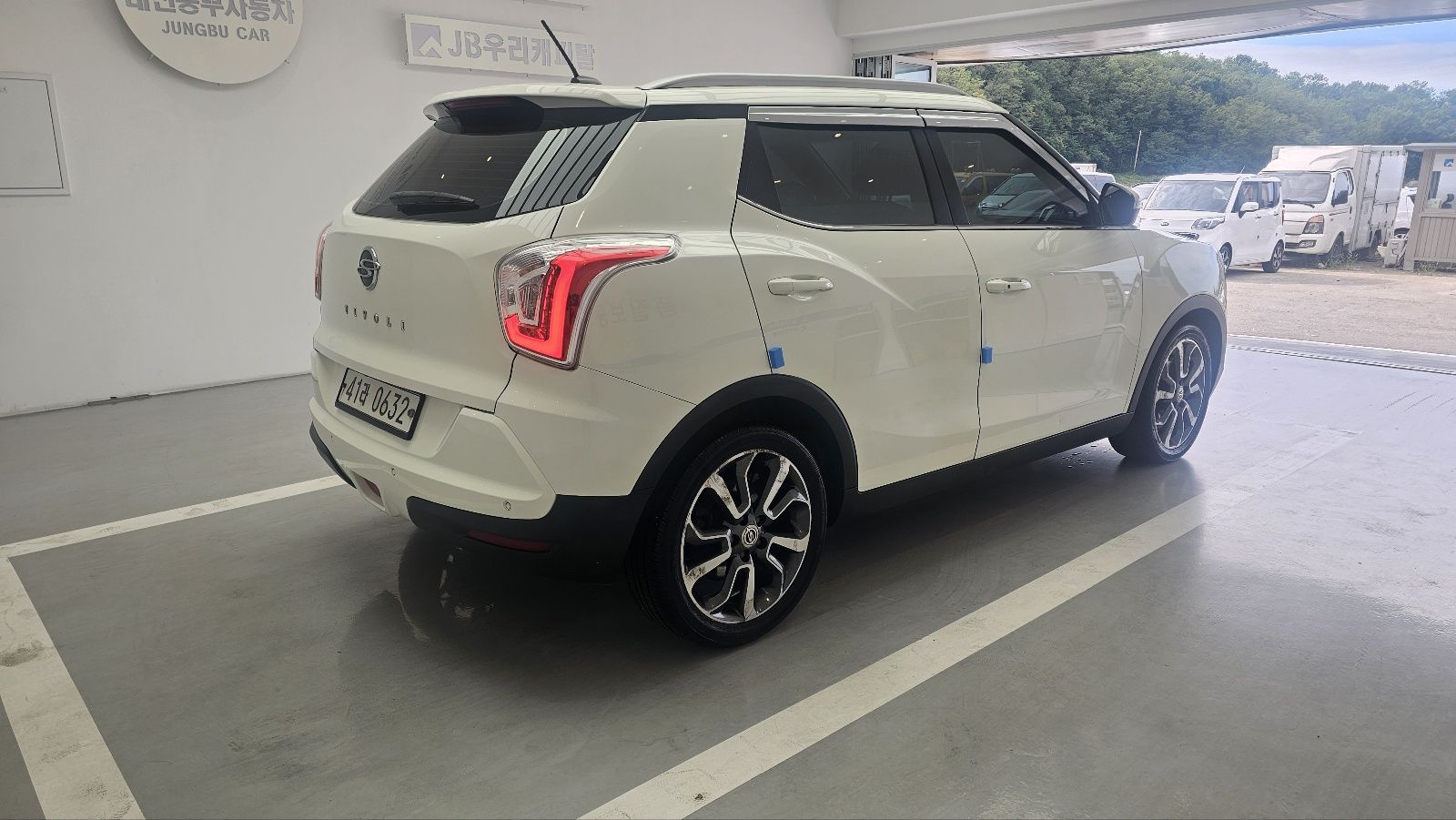 SSANGYONG TIVOLI 2015