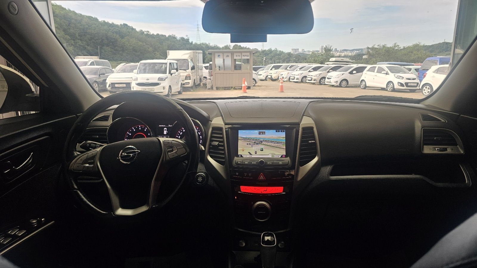 SSANGYONG TIVOLI 2015