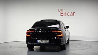 VOLVO S90 2022