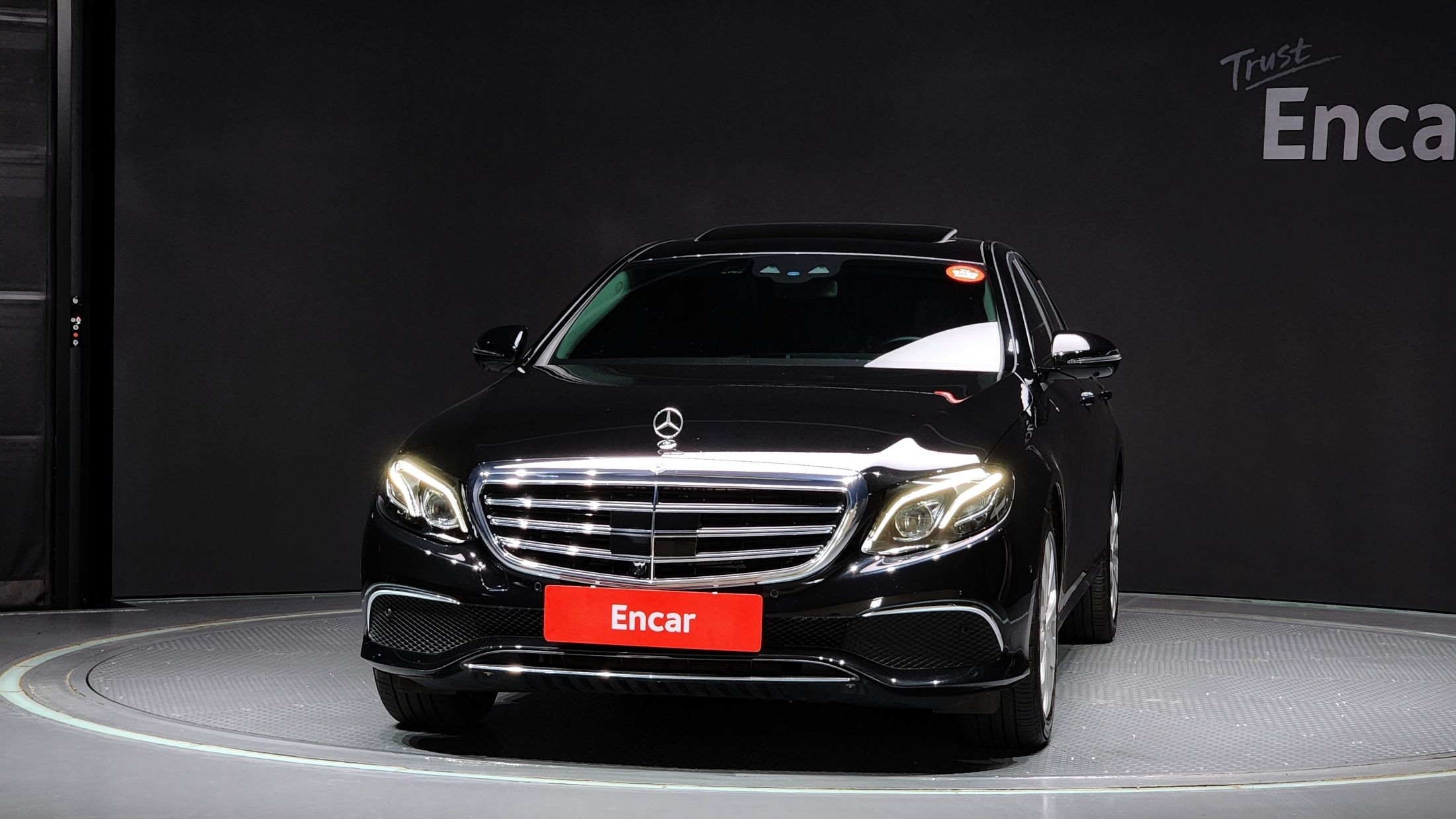 MERCEDES BENZ E-CLASS W213 2020