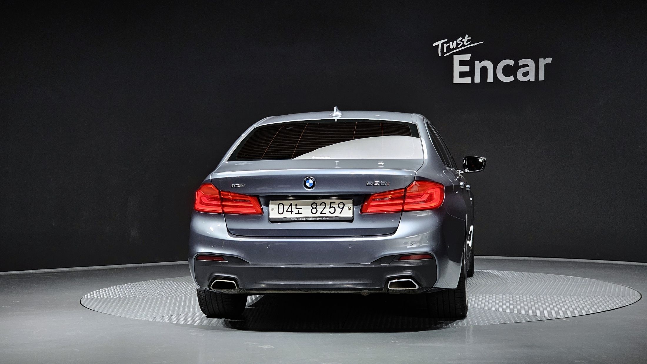 BMW 5-SERIES G30 2017