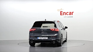 VOLKSWAGEN GOLF 2024