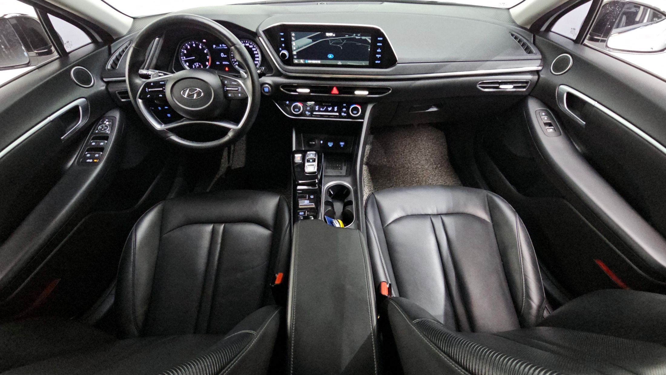HYUNDAI SONATA DN8 2019