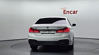 BMW 5-SERIES G30 2017