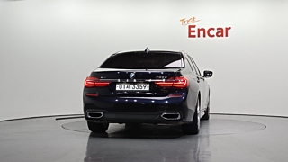 BMW 7-SERIES G11 2017