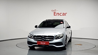 MERCEDES BENZ E-CLASS W213 2017
