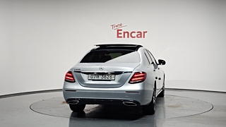 MERCEDES BENZ E-CLASS W213 2017