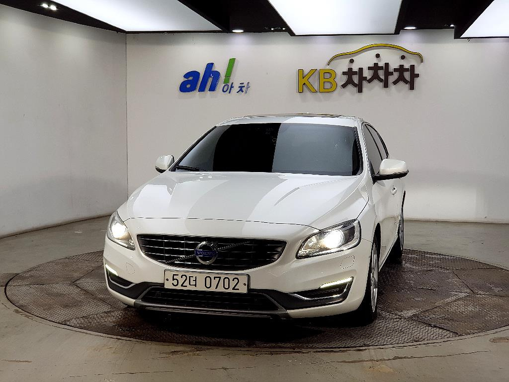 VOLVO S60 2016