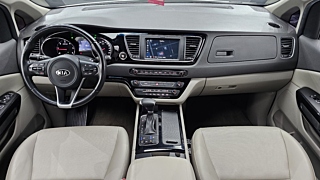 KIA CARNIVAL 2017