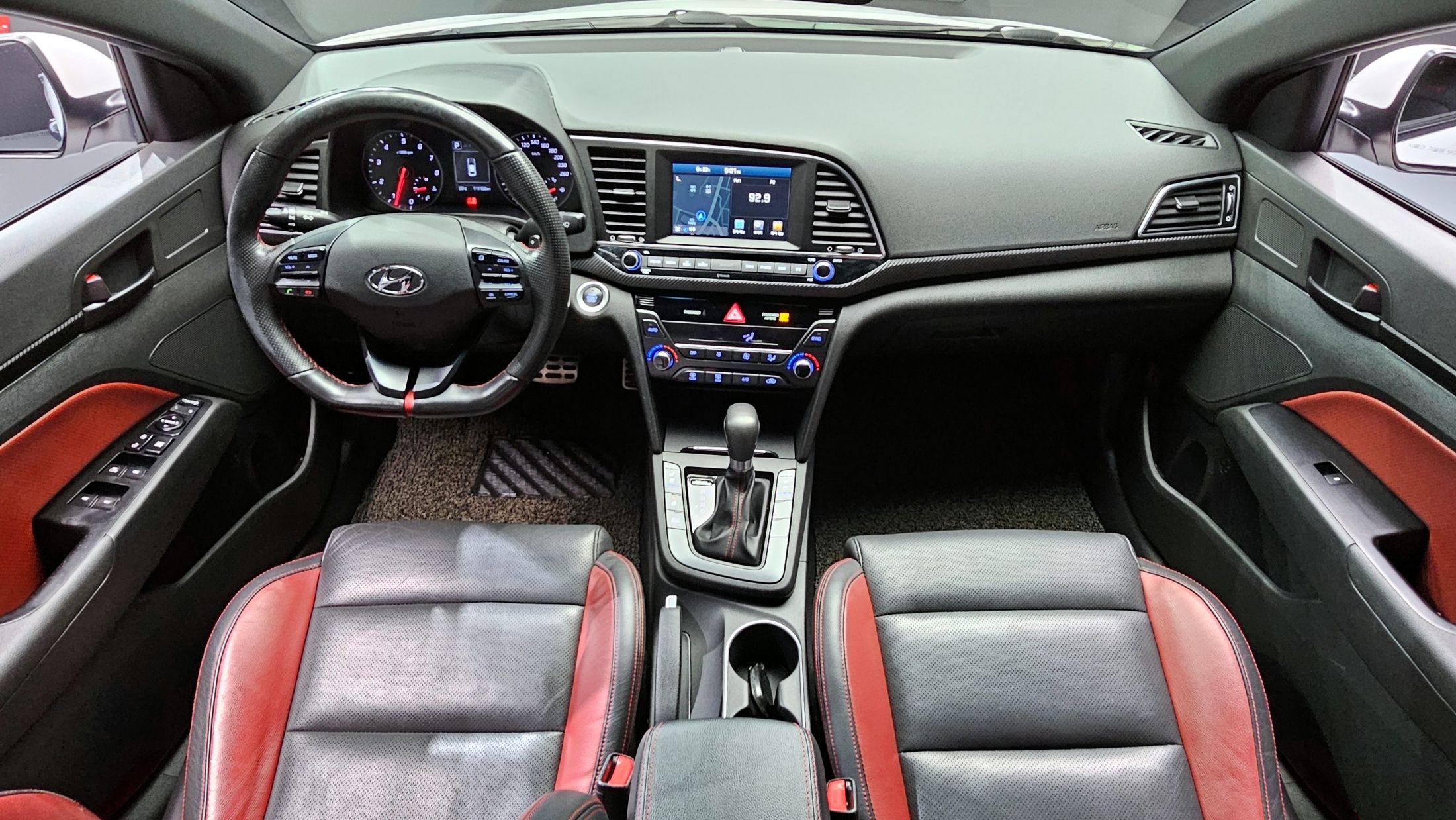 HYUNDAI AVANTE AD 2016