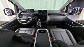 HYUNDAI STARIA 2024