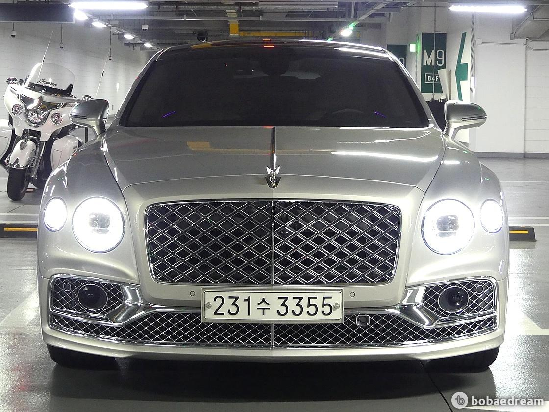 BENTLEY FLYING SPUR 2024