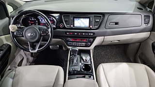 KIA CARNIVAL 2017