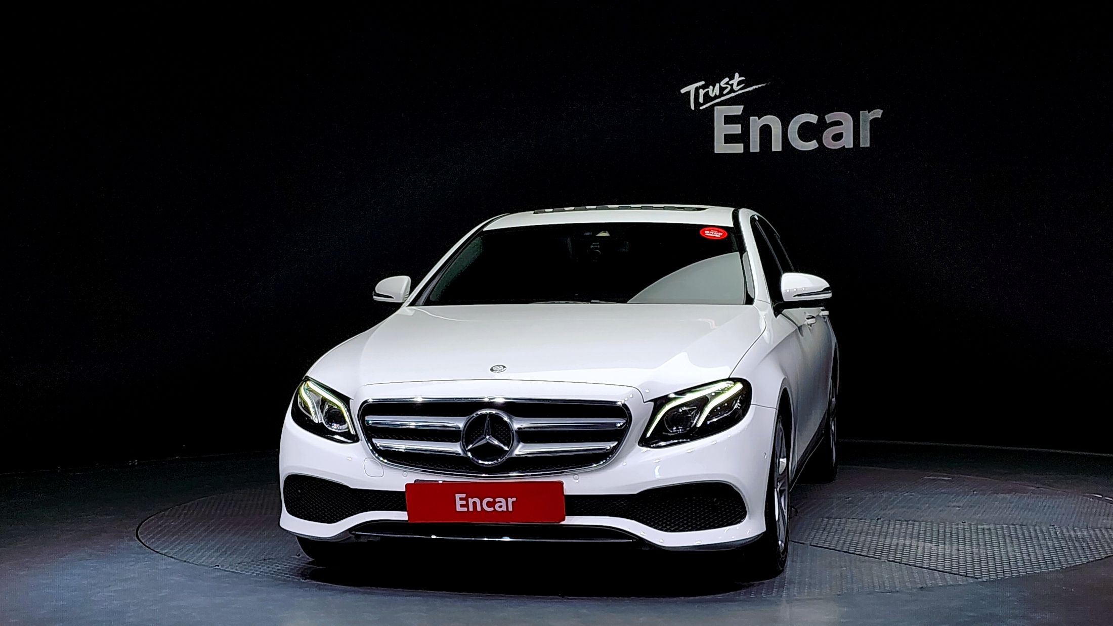 MERCEDES BENZ E-CLASS W213 2016