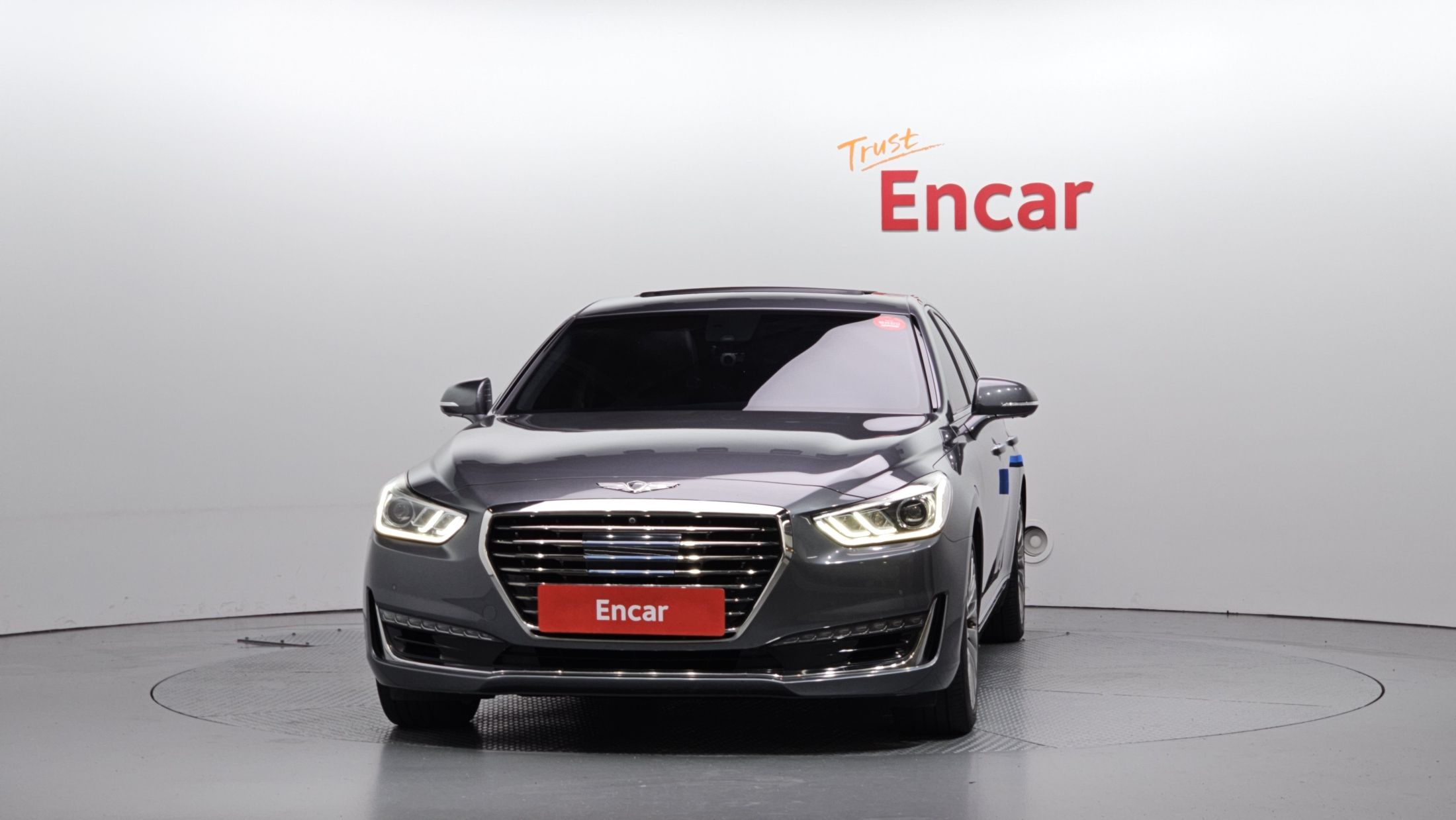 GENESIS EQ900 2016