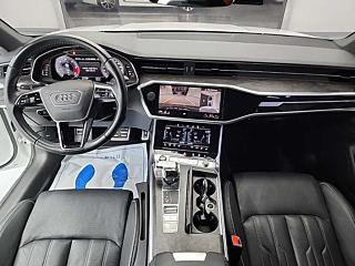 AUDI A7 4K 2021