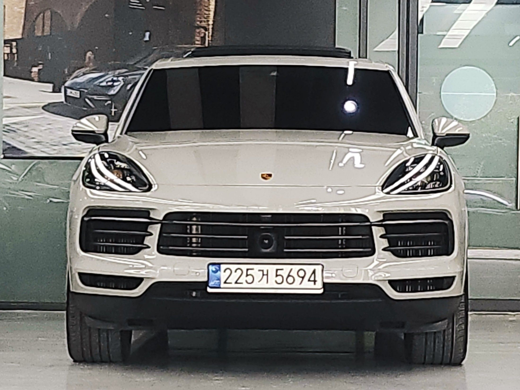 PORSCHE CAYENNE PO536 2022