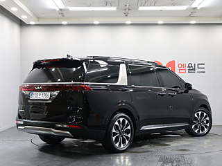 KIA CARNIVAL 2023