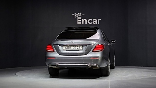 MERCEDES BENZ E-CLASS W213 2016