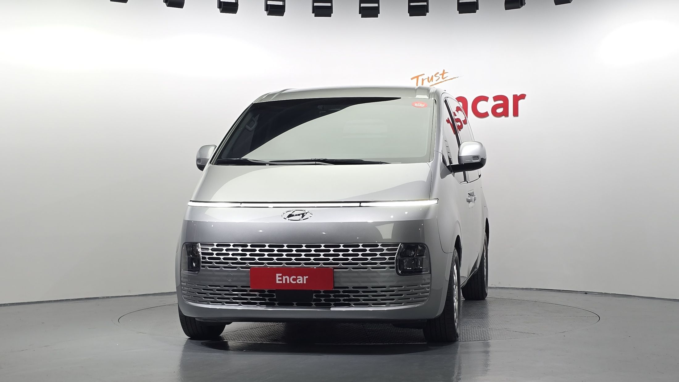 HYUNDAI STARIA 2023