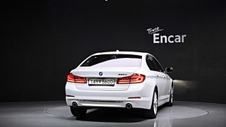 BMW 5-SERIES G30 2018