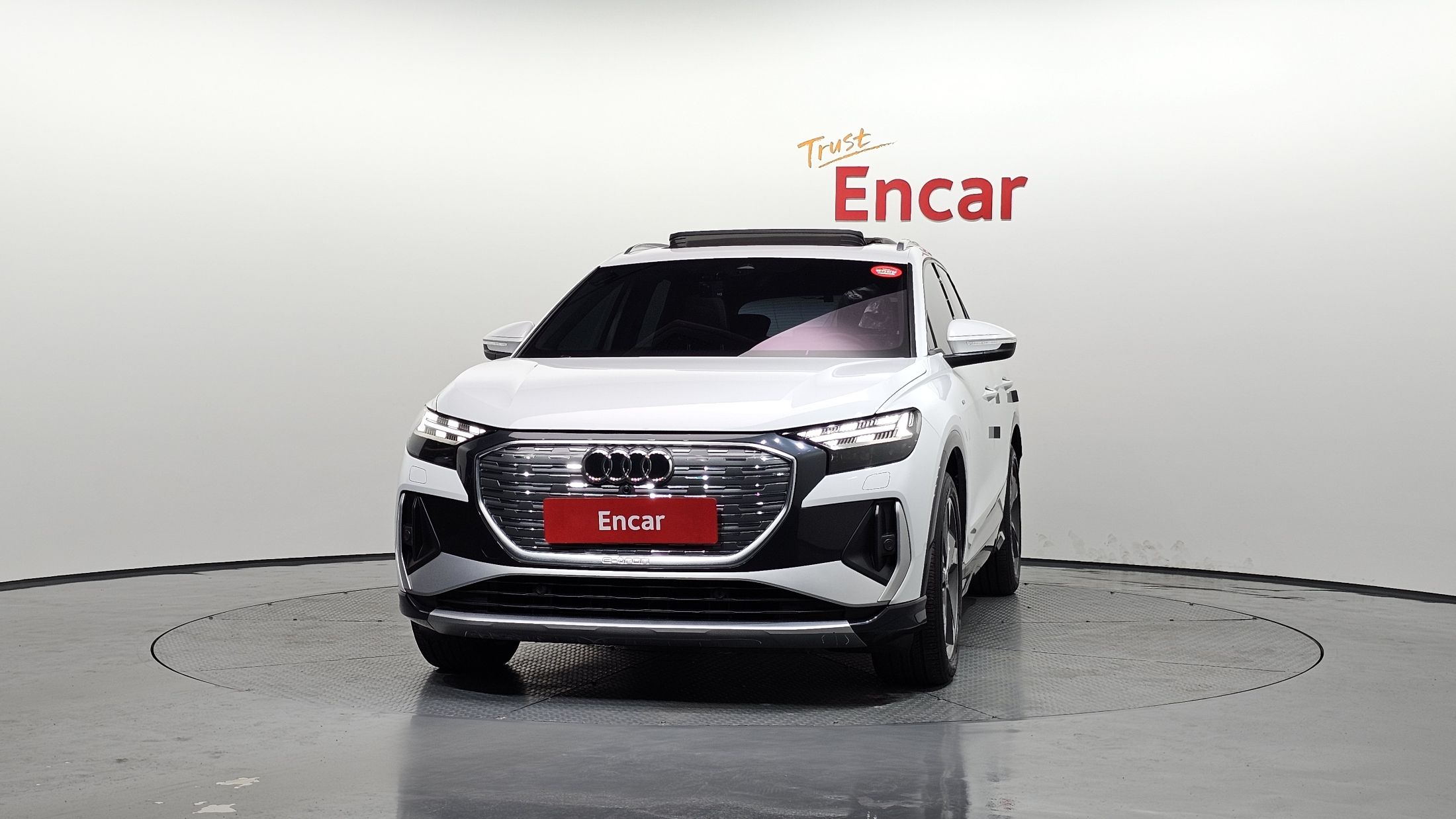 AUDI Q4 E-TRON F4 2022