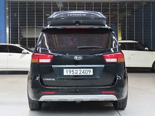 KIA CARNIVAL 2017
