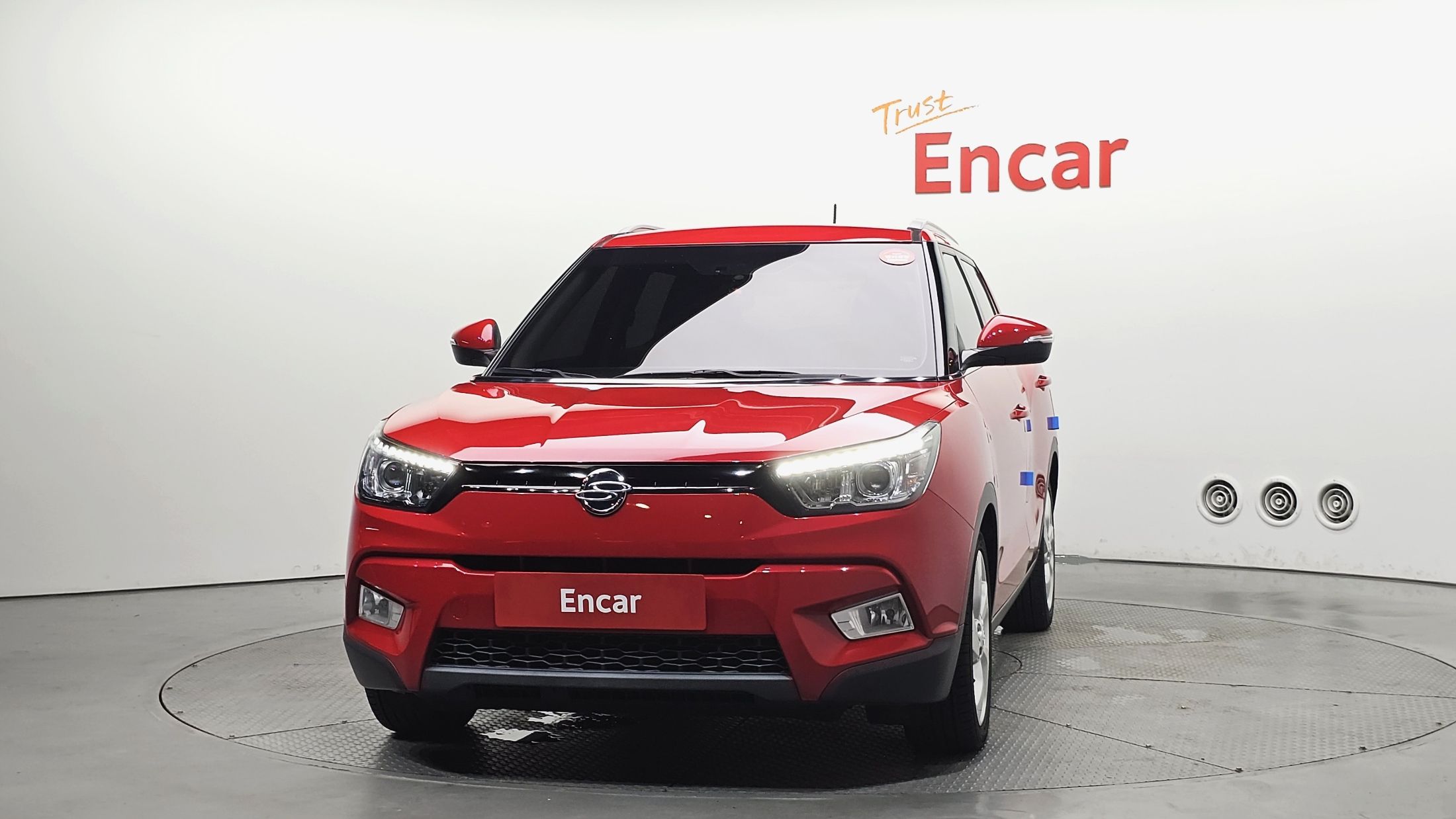 SSANGYONG TIVOLI 2015