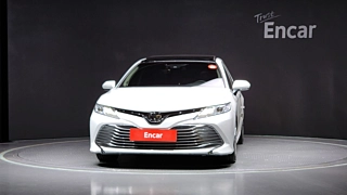 TOYOTA CAMRY XV70 2017