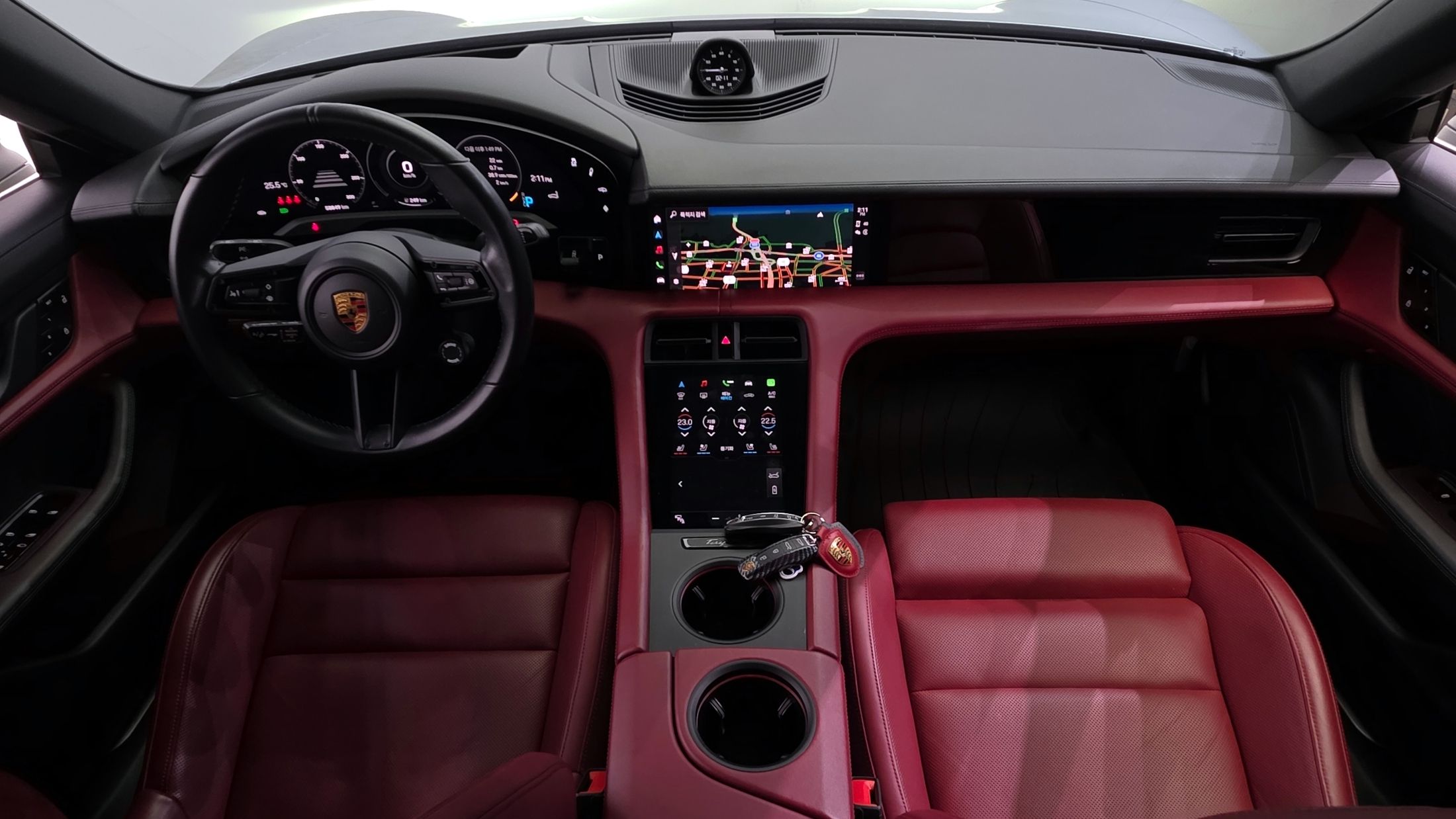 PORSCHE TAYCAN 2021