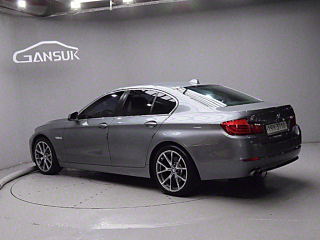 BMW 5-SERIES F10 2012