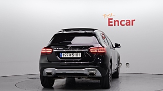 MERCEDES BENZ GLA-CLASS X156 2019