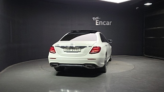 MERCEDES BENZ E-CLASS W213 2017